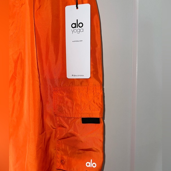 New with tags ALO yoga IT GIRL PANT XXS - Picture 4 of 5